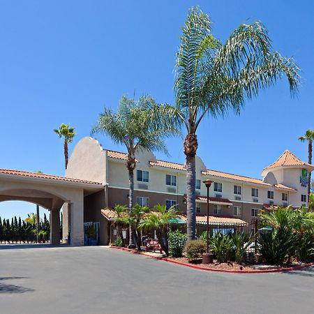 Holiday Inn Express Hotel & Suites San Diego-Escondido By Ihg Екстериор снимка