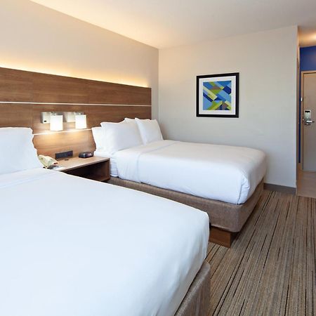 Holiday Inn Express Hotel & Suites San Diego-Escondido By Ihg Екстериор снимка