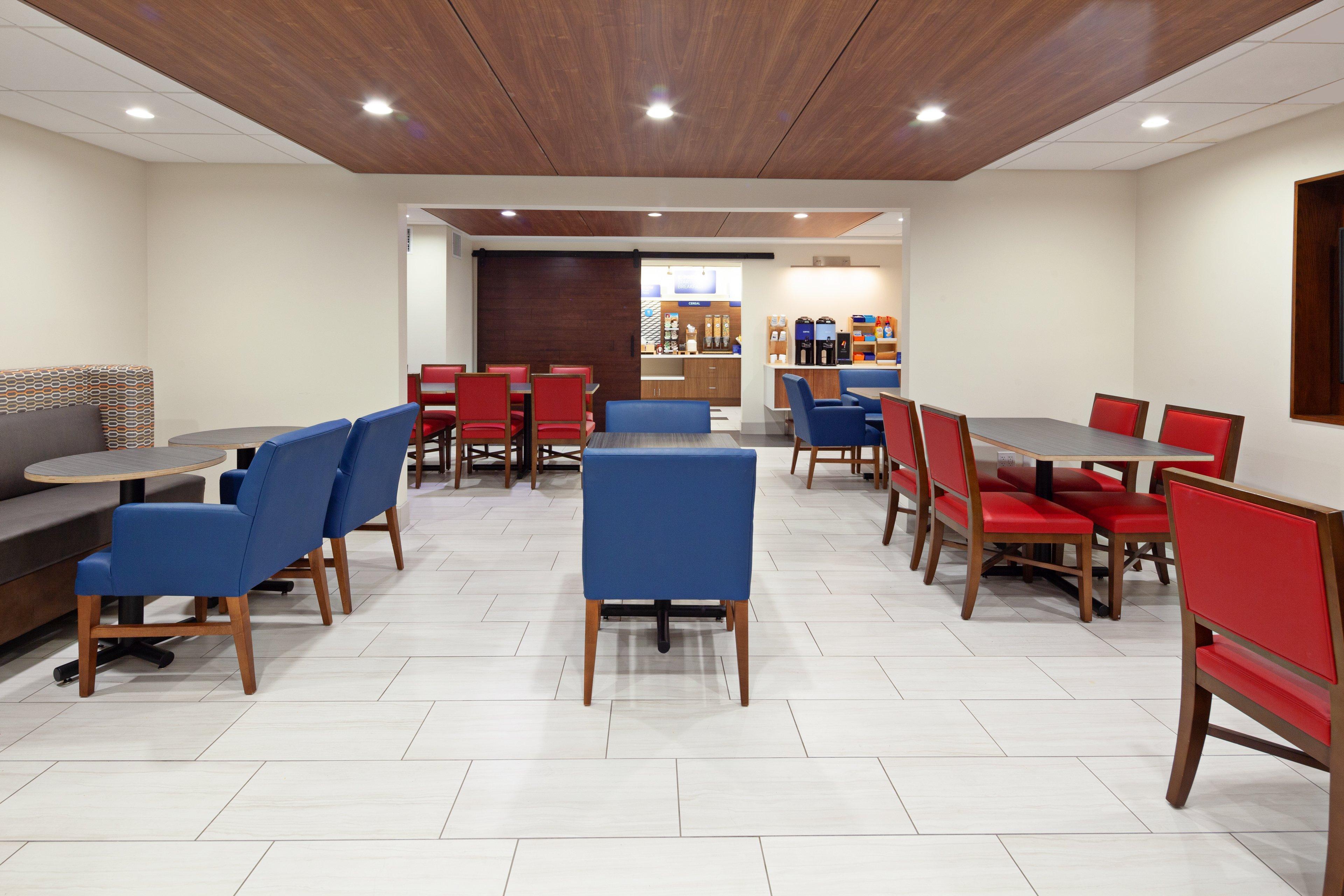 Holiday Inn Express Hotel & Suites San Diego-Escondido By Ihg Екстериор снимка