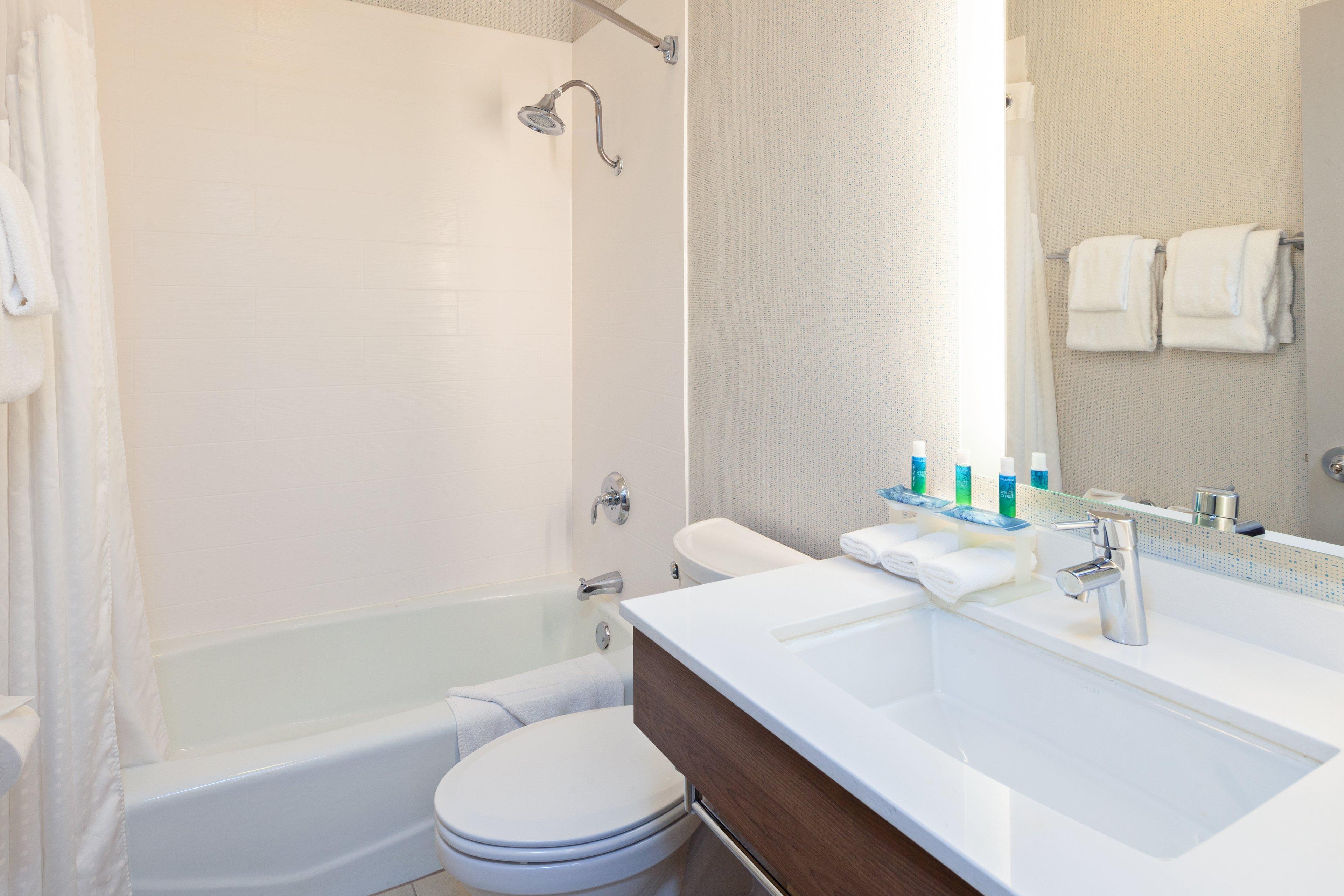 Holiday Inn Express Hotel & Suites San Diego-Escondido By Ihg Екстериор снимка