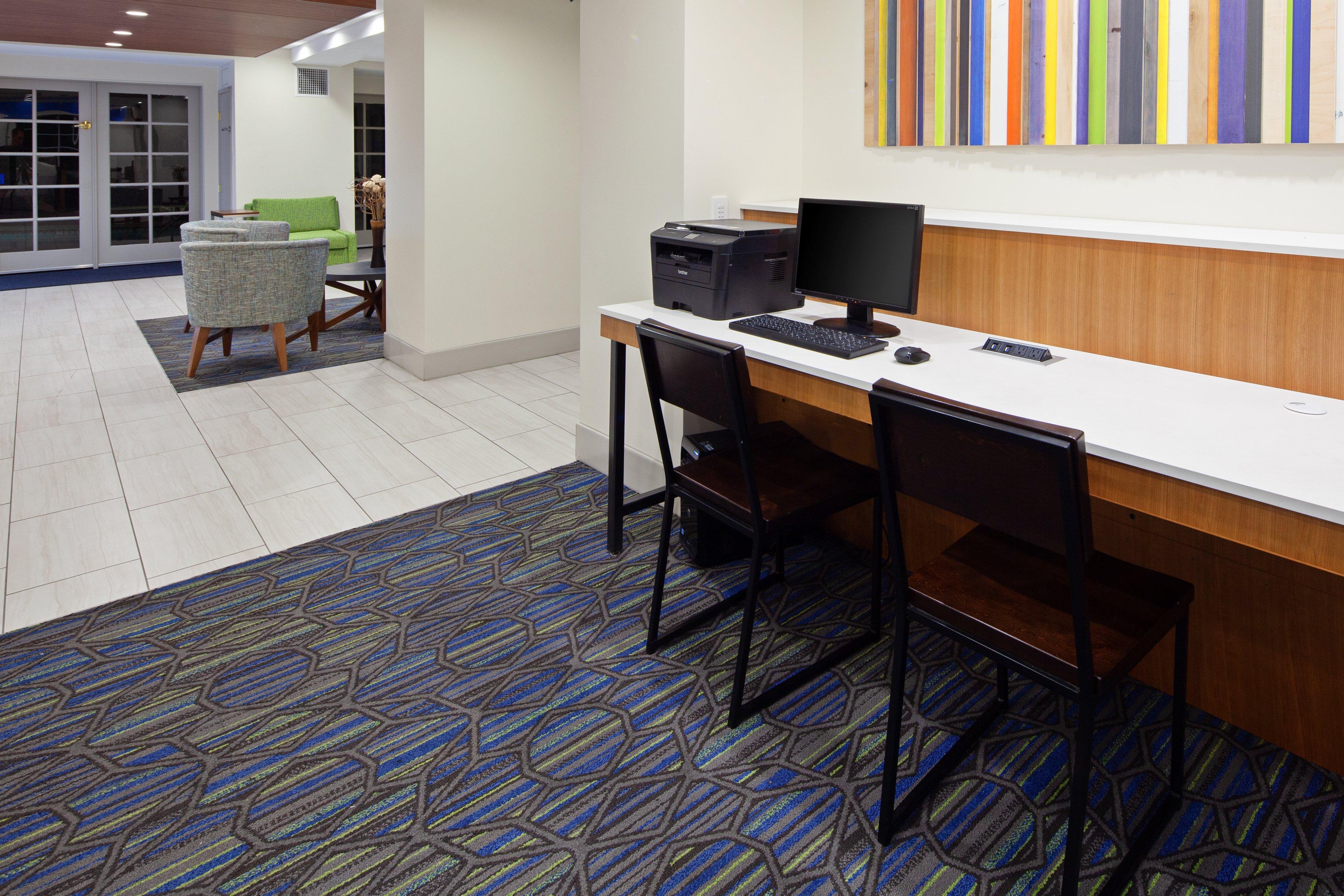 Holiday Inn Express Hotel & Suites San Diego-Escondido By Ihg Екстериор снимка