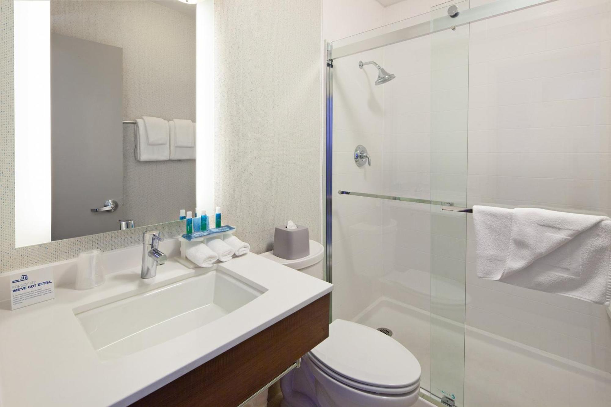 Holiday Inn Express Hotel & Suites San Diego-Escondido By Ihg Екстериор снимка
